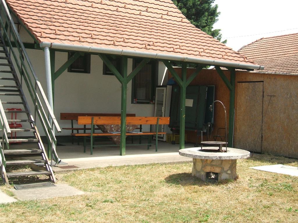 Feherszeker Apartmanok Abádszalók エクステリア 写真